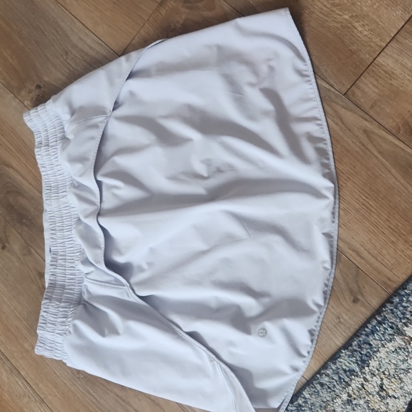 Lululemon Hotty Hot High-Rise Skirt *Long Size 12 - Picture 2 of 6